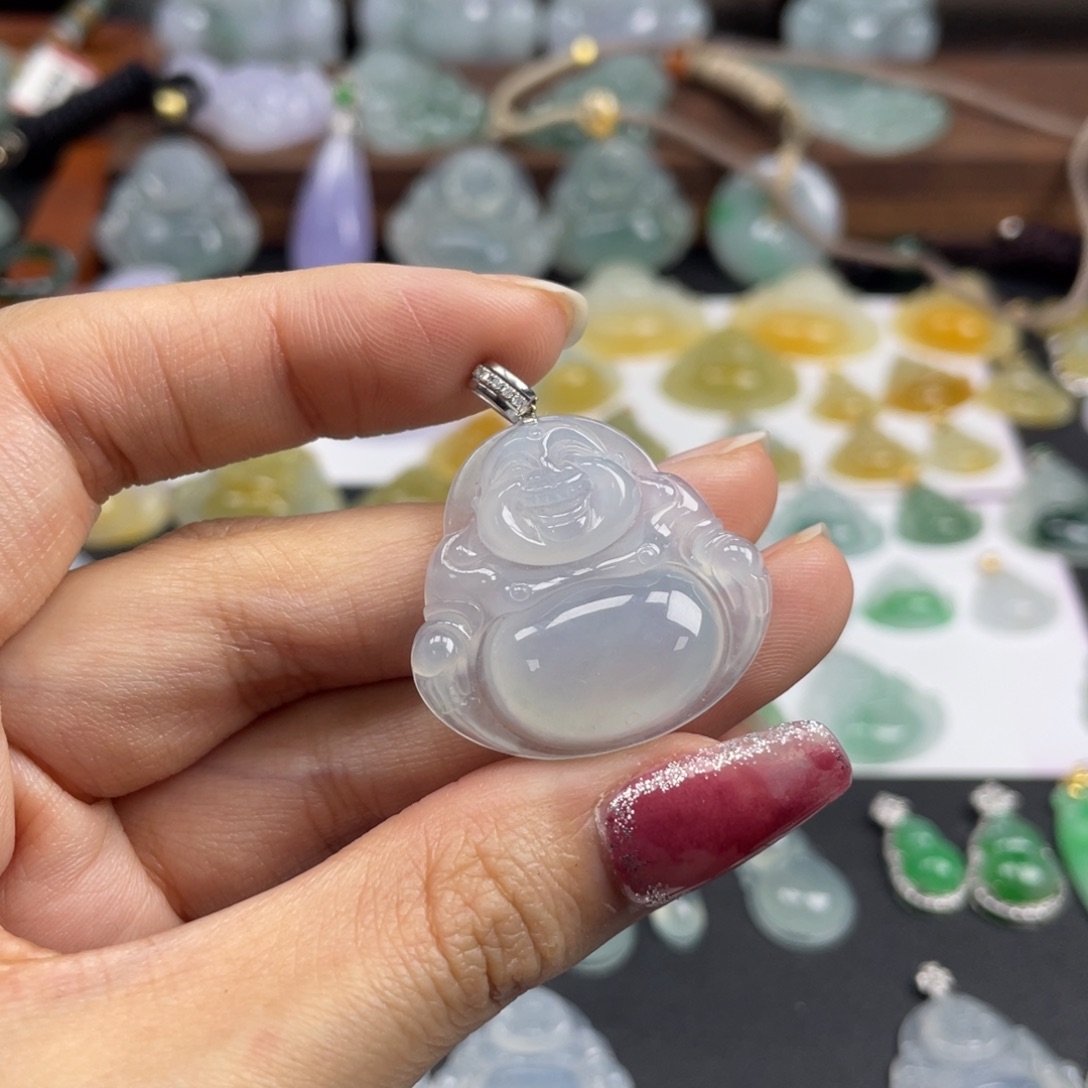 翡翠未镶嵌颈饰佛公