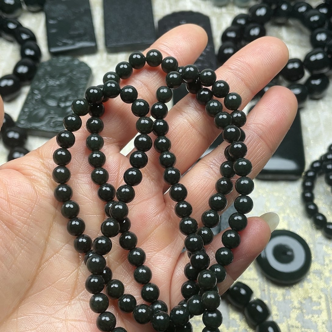 …***…和田玉未镶嵌手链6圆108颗