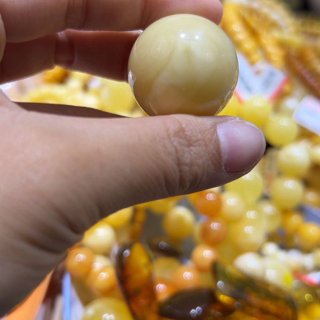 琥珀珠宝奇石未镶嵌