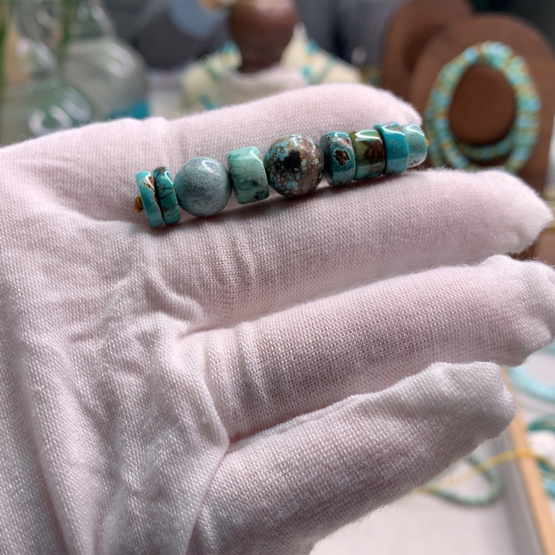 绿松石未镶嵌饰品