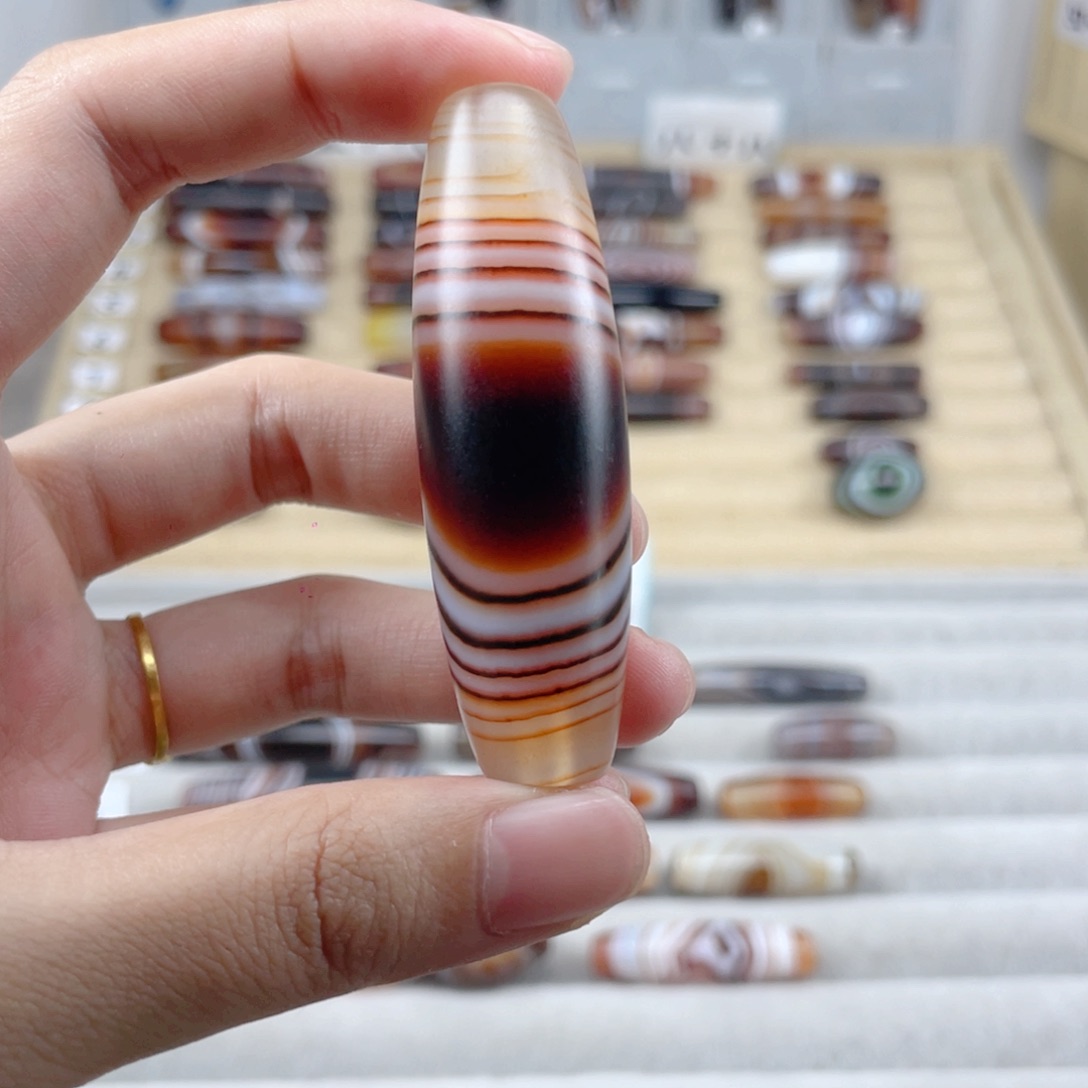 狗***儿玛瑙/玉髓颈饰合金