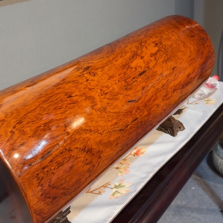 爱***谁木8888888888888888888