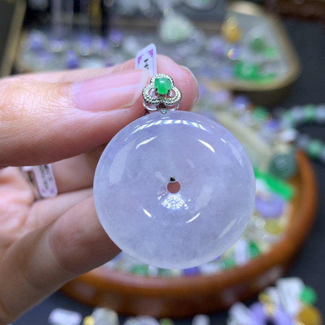 翡翠颈饰18K金镶嵌翡翠吊坠项链