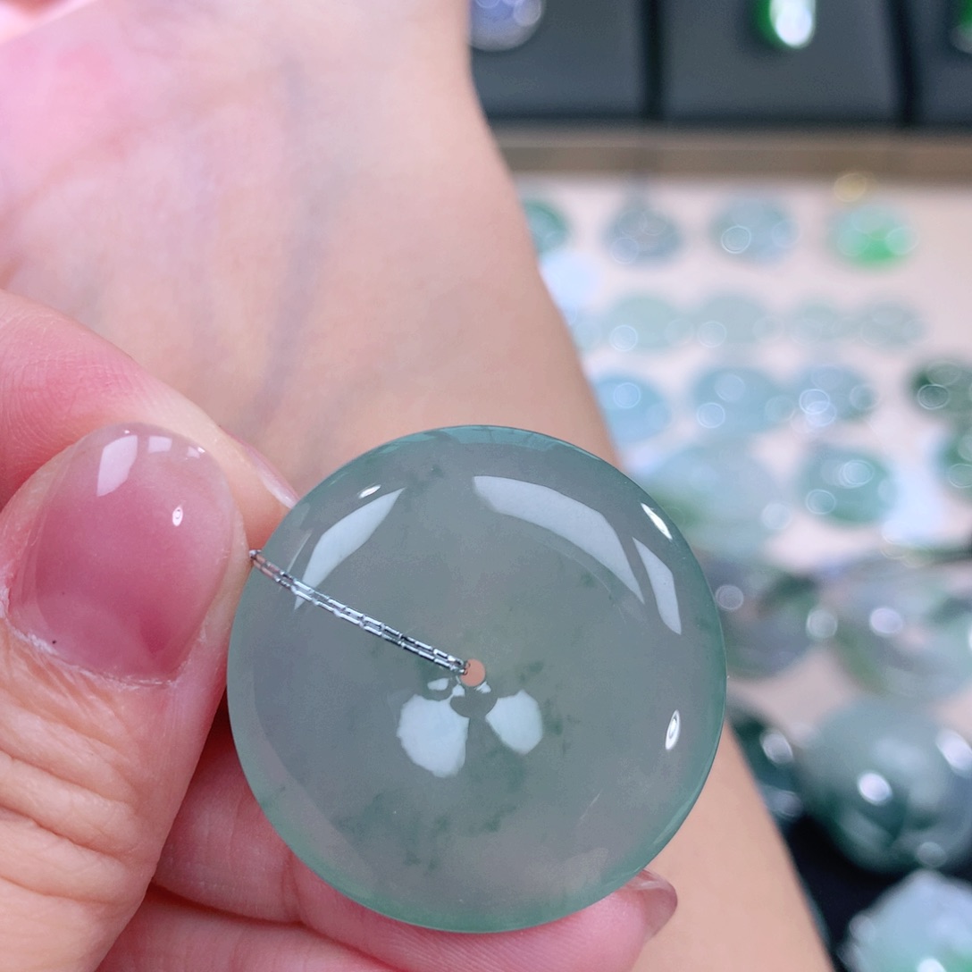 翡翠未镶嵌颈饰天然缅甸翡翠