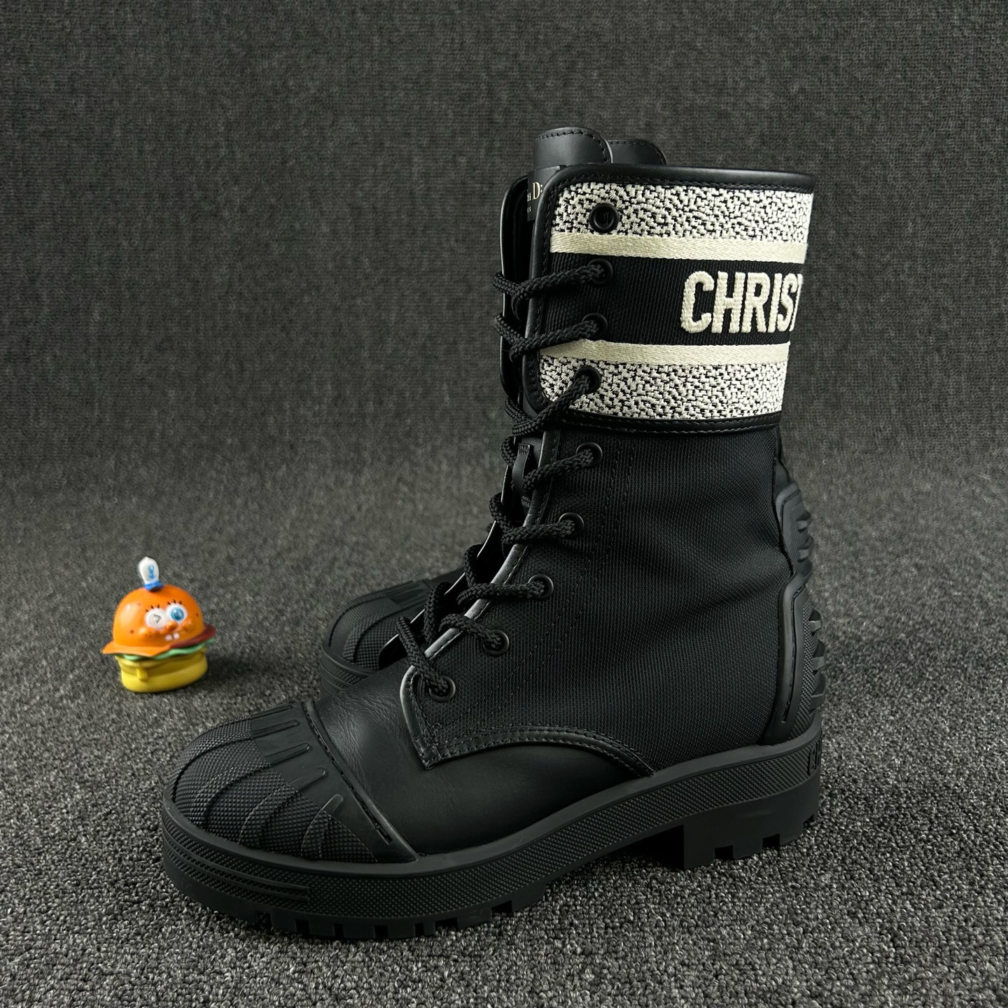 95新 DIOR/迪奥 黑色贝壳头刺绣短靴36.5码 HB4276 公价1.3w