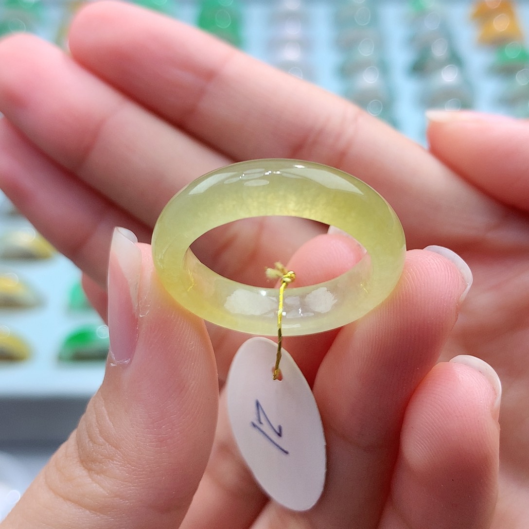 翡翠戒指未镶嵌21圈