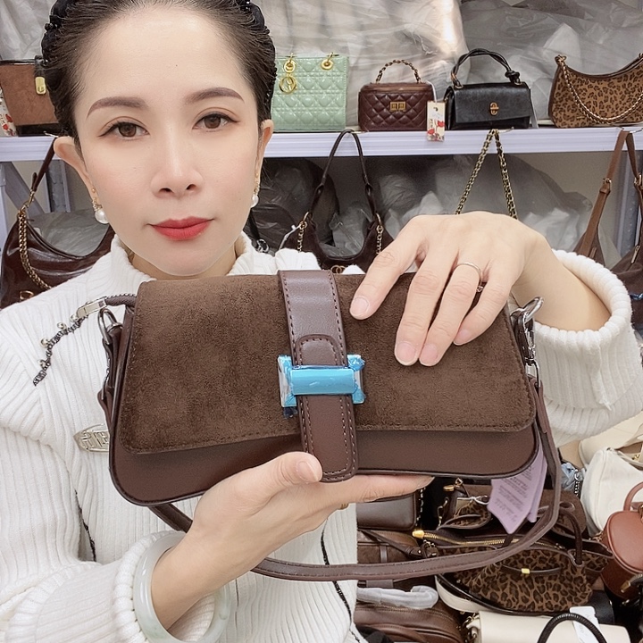 蚕丝小牛剖层皮革PU1838