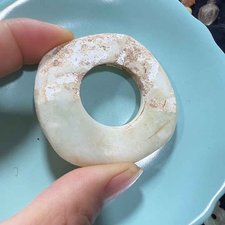 透闪石质玉未镶嵌挂件