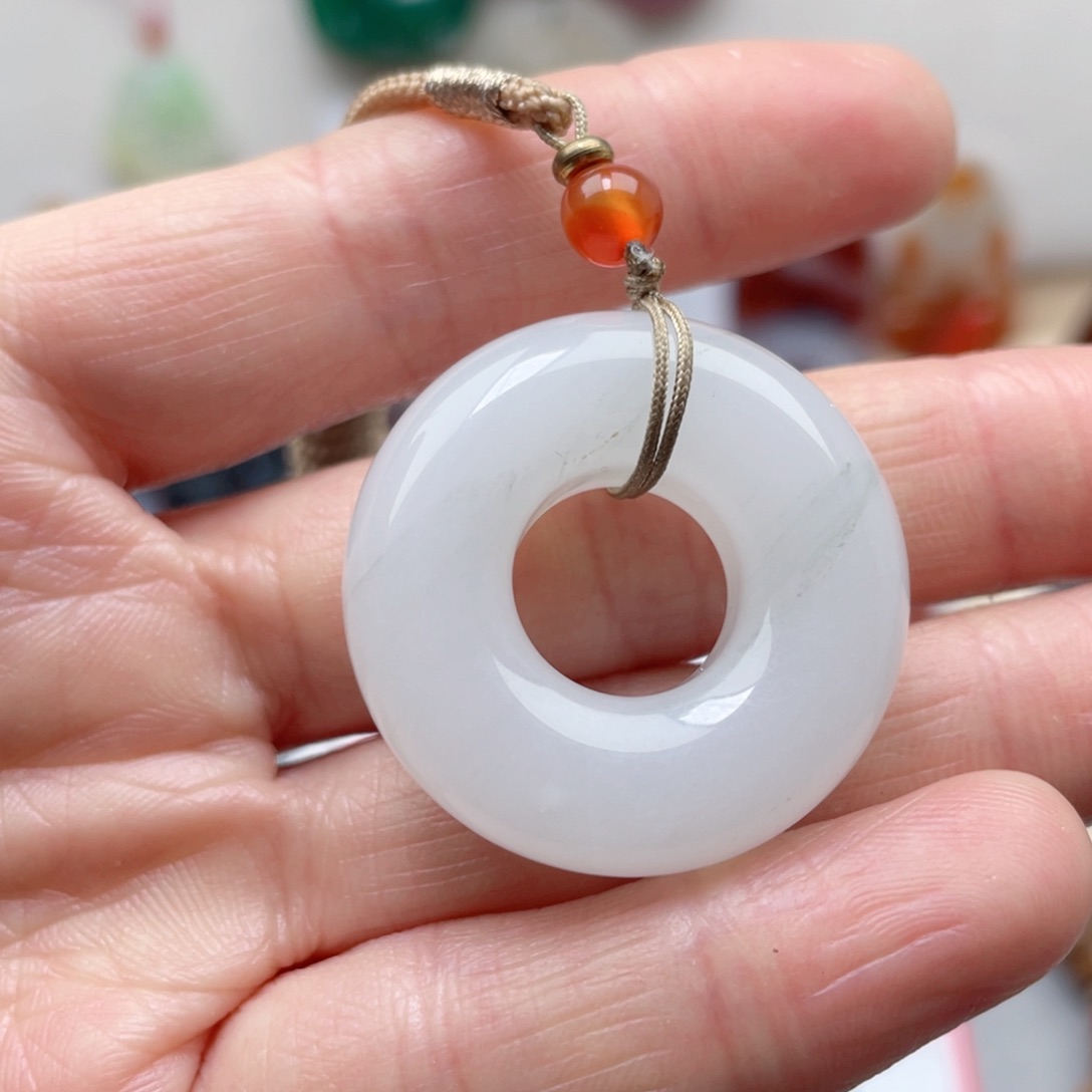 玛瑙/玉髓颈饰合金?