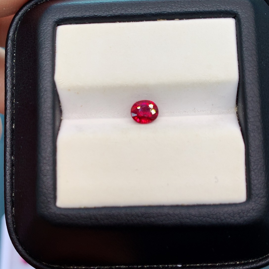 红宝石裸石未镶嵌70分无烧超级鸽血红