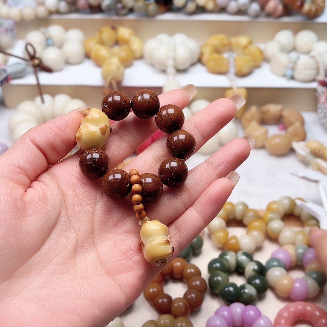 菩提根/象牙果吊坠莹*Q14mm瑕紫金鼠手捻一个