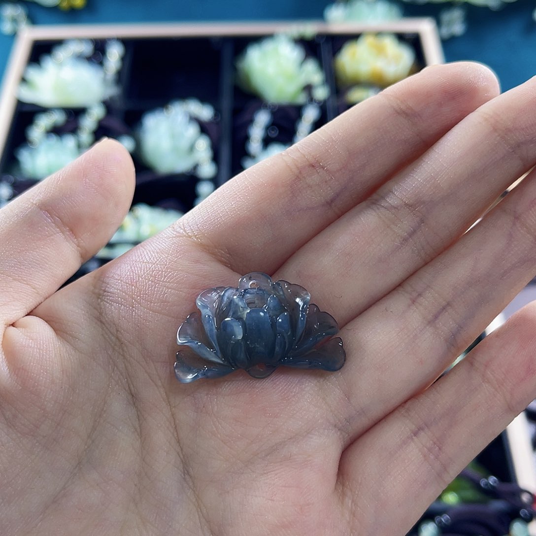 蛇纹石玉颈饰未镶嵌用****0