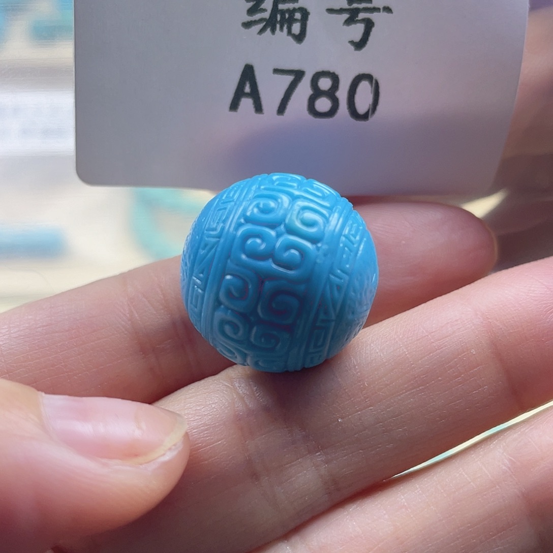 绿松石未镶嵌天然原矿绿松石雕刻件