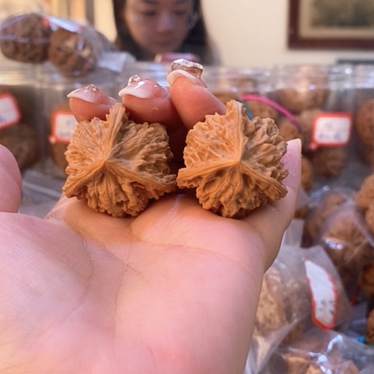 文玩核桃吊坠34歪盘山三棱有修