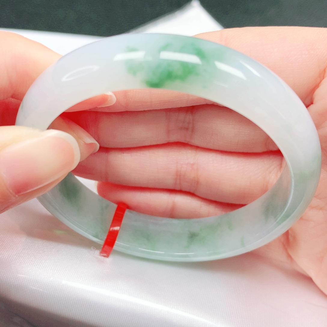 翡翠未镶嵌手镯53圈