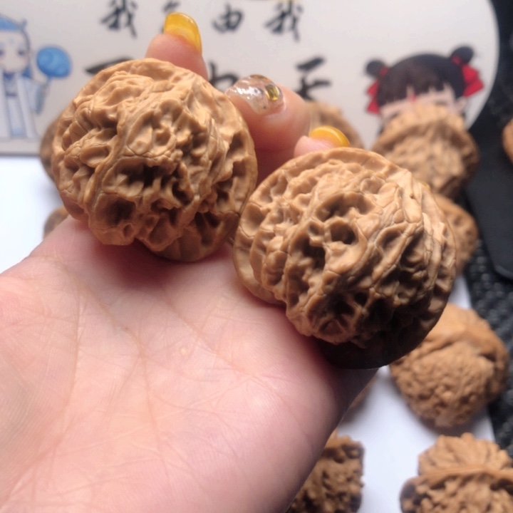 文玩核桃吊坠苹果园40