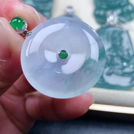 【闪购商品】翡翠颈饰18K金镶嵌天然翡翠