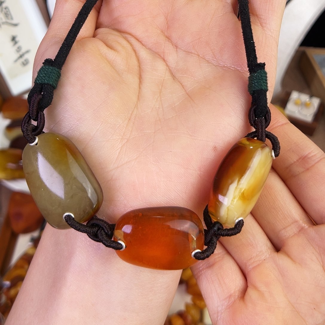 琥珀珠宝奇石未镶嵌诗**意。