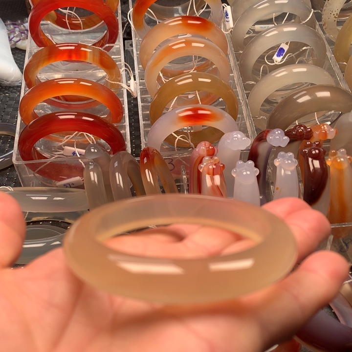 玛瑙/玉髓未镶嵌手镯