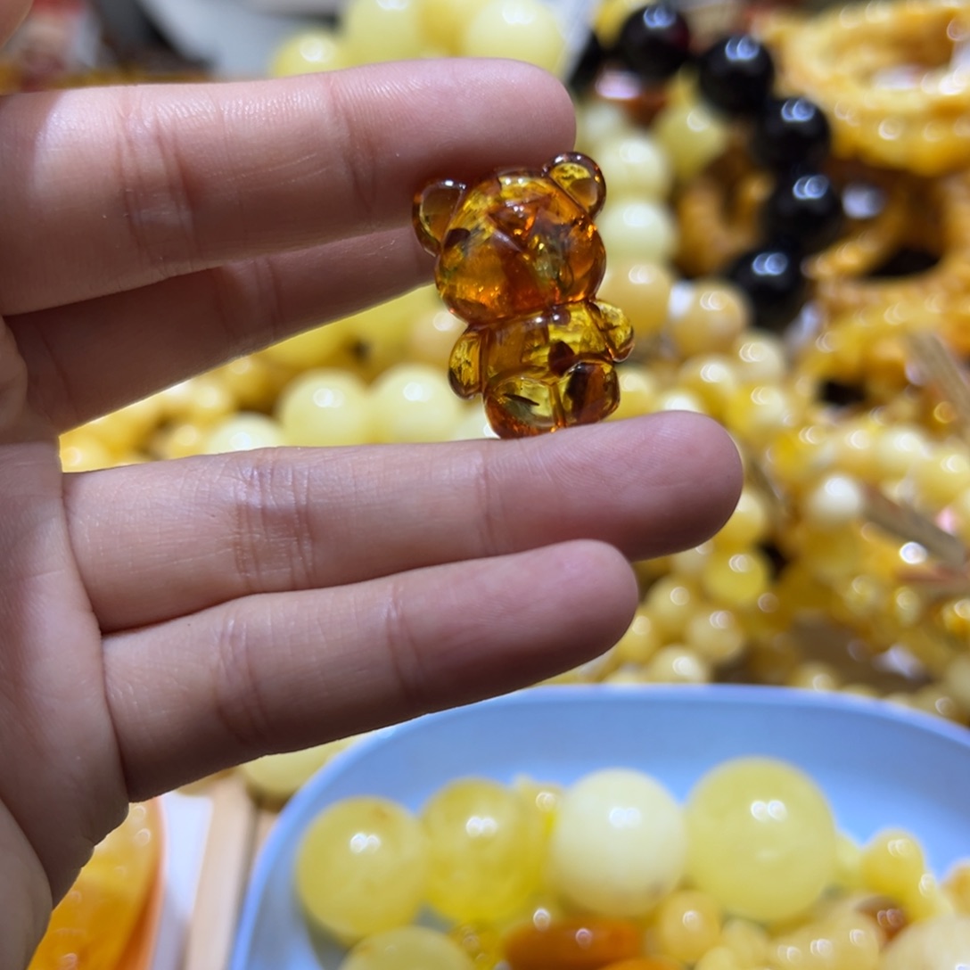 琥珀珠宝奇石未镶嵌