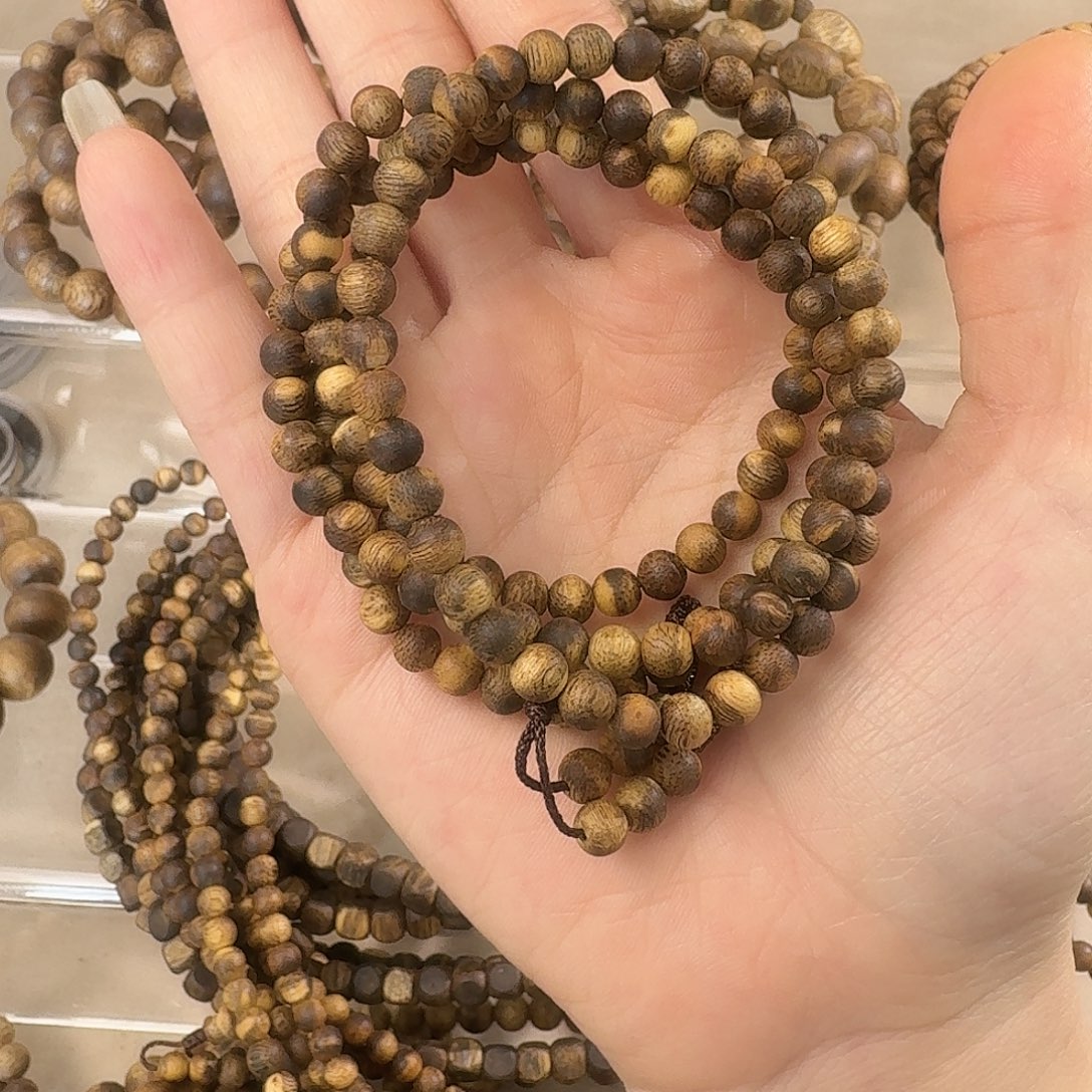 沉香手串沉香0.5多圈花珠