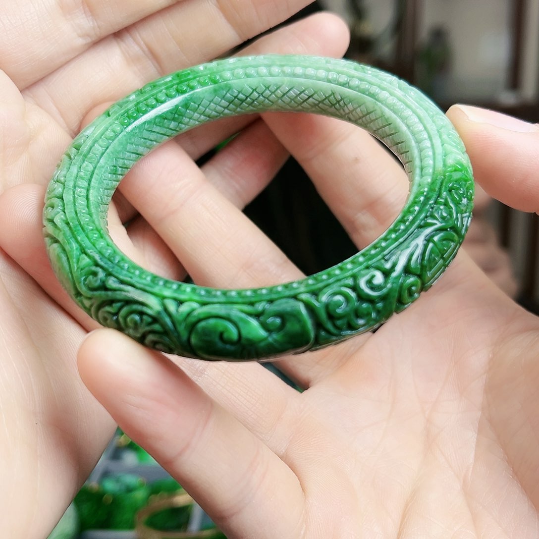 翡翠手镯未镶嵌手镯58.5