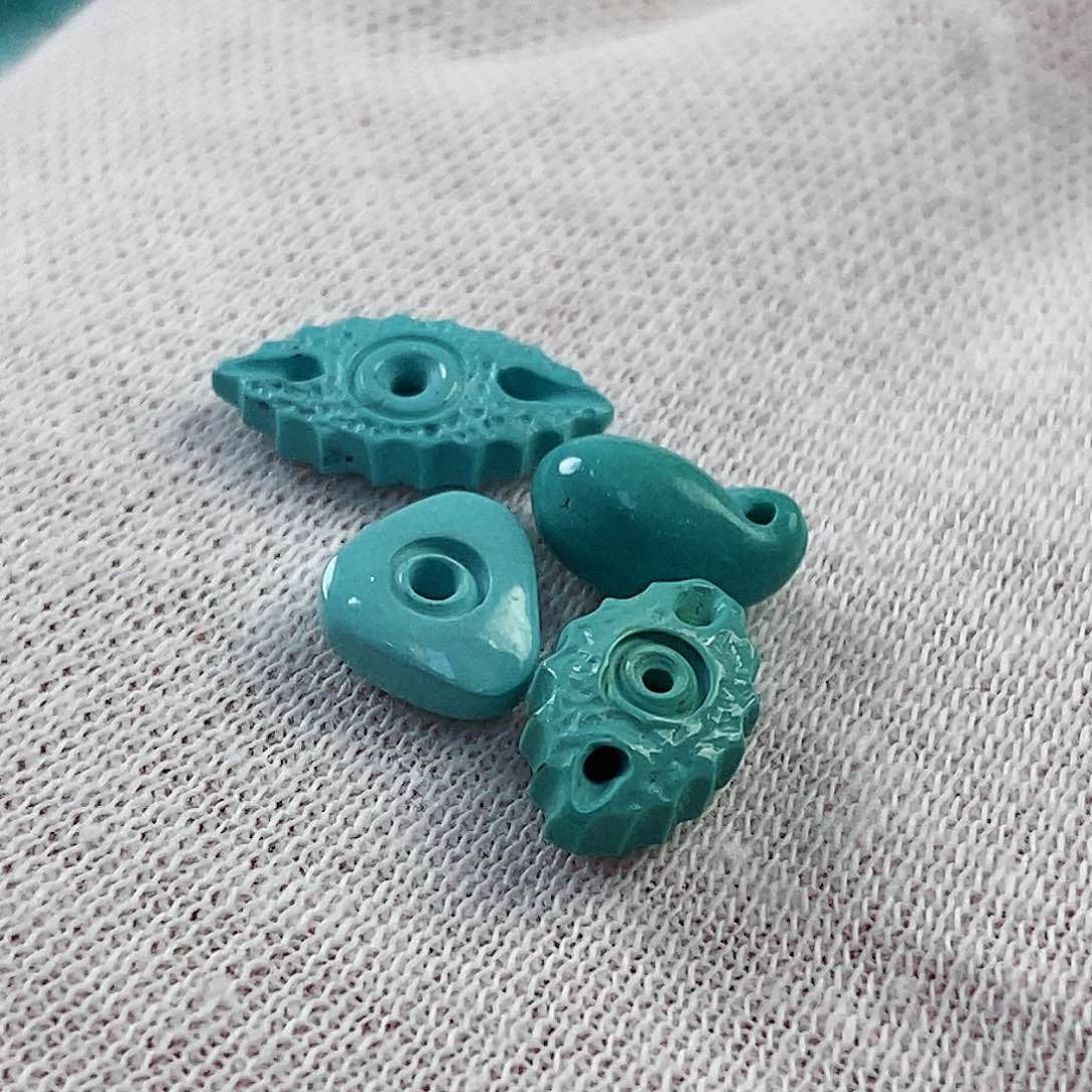 绿松石配饰未镶嵌