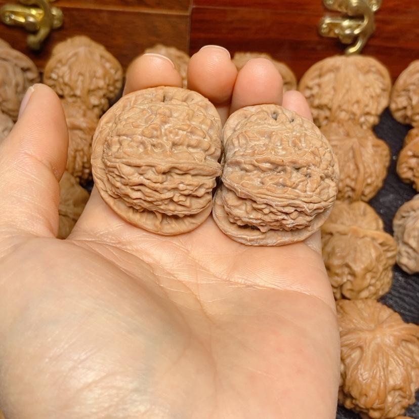 【闪购商品】吊坠文玩核桃常***，白狮子40