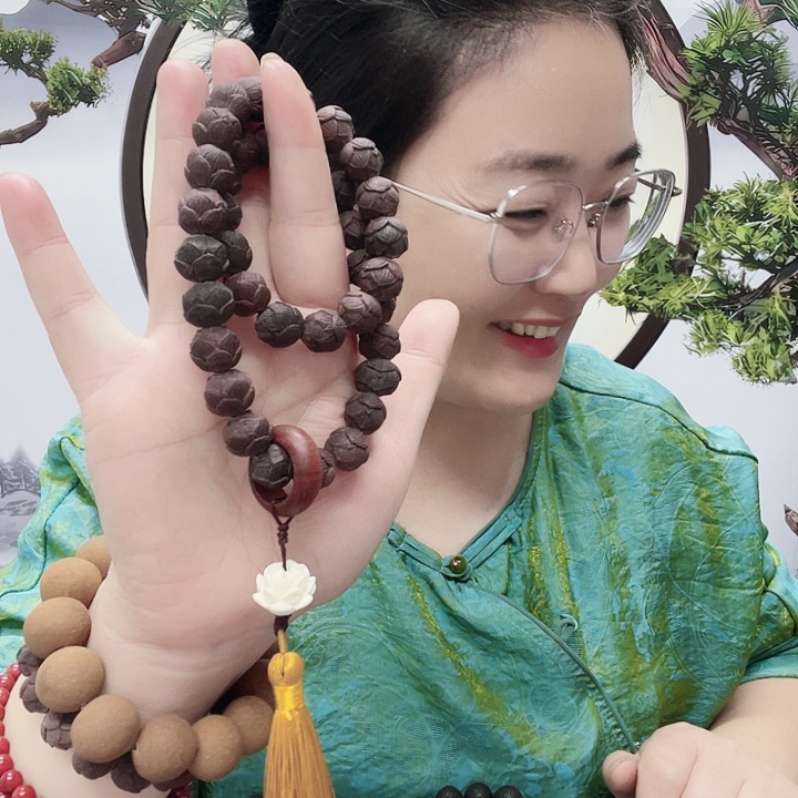 馨***儿1.2莲花珠双圈手持手