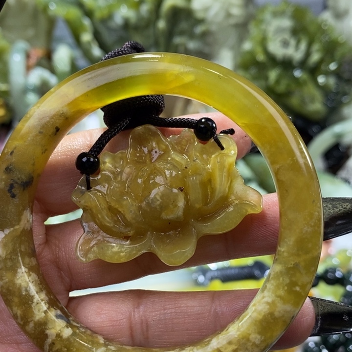 岫玉岫玉手镯58口径未镶嵌