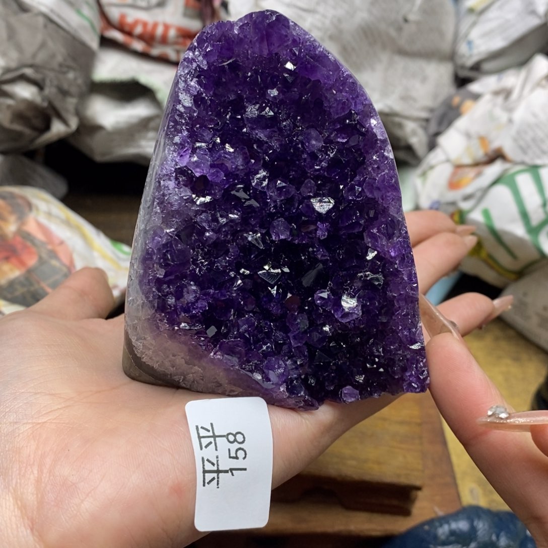 紫晶乌拉圭未镶嵌