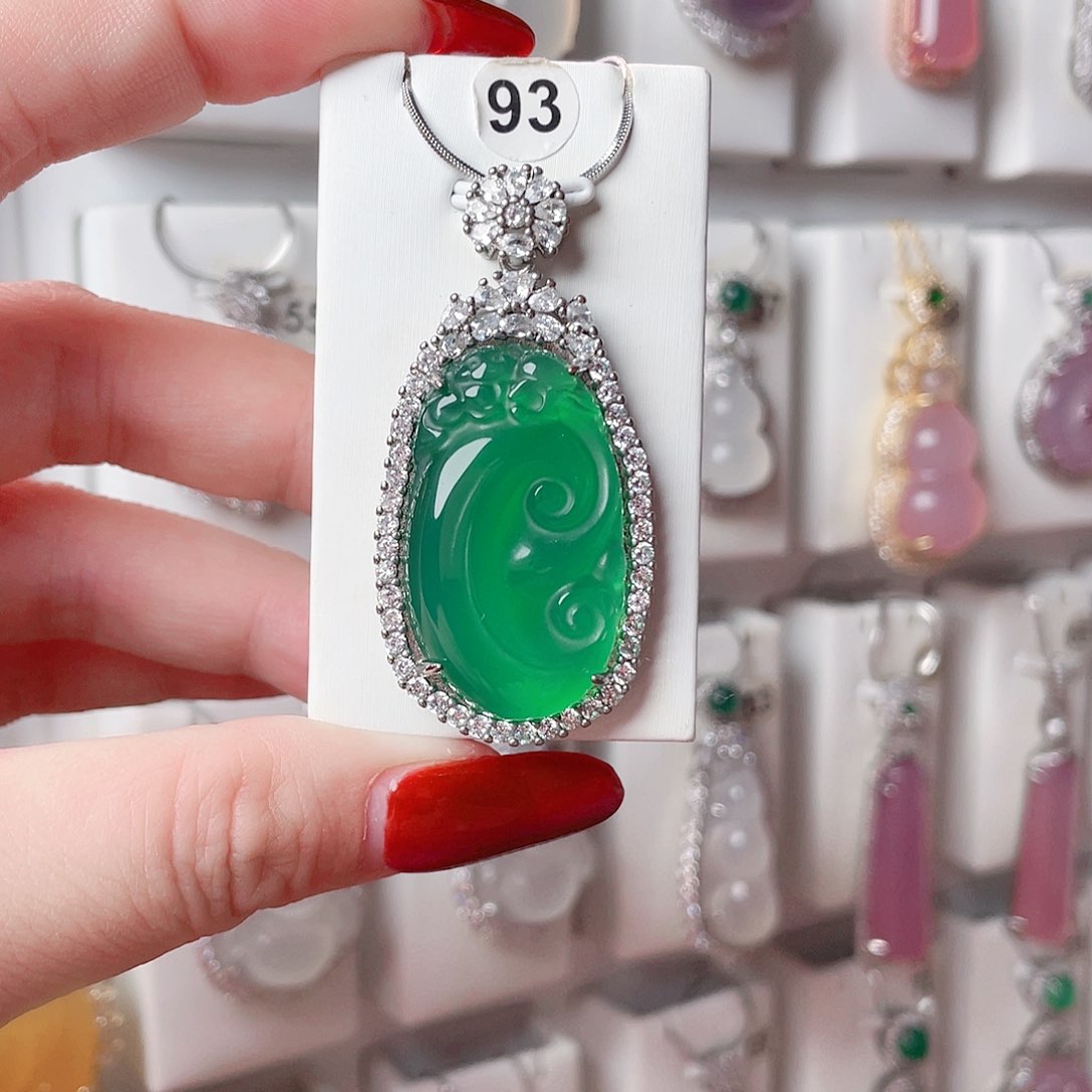 玛瑙/玉髓吊坠(赠链)未镶嵌