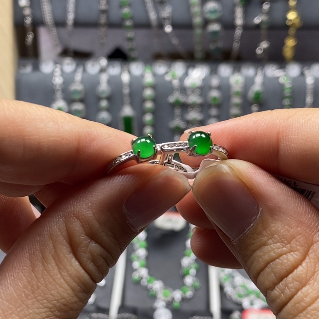 翡翠颈饰银S925镶嵌耳包