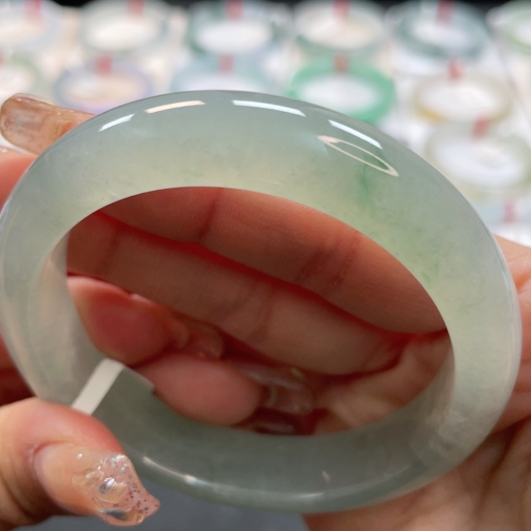 【闪购商品】翡翠手镯未镶嵌56冰透晴绿飘花小万漏28号