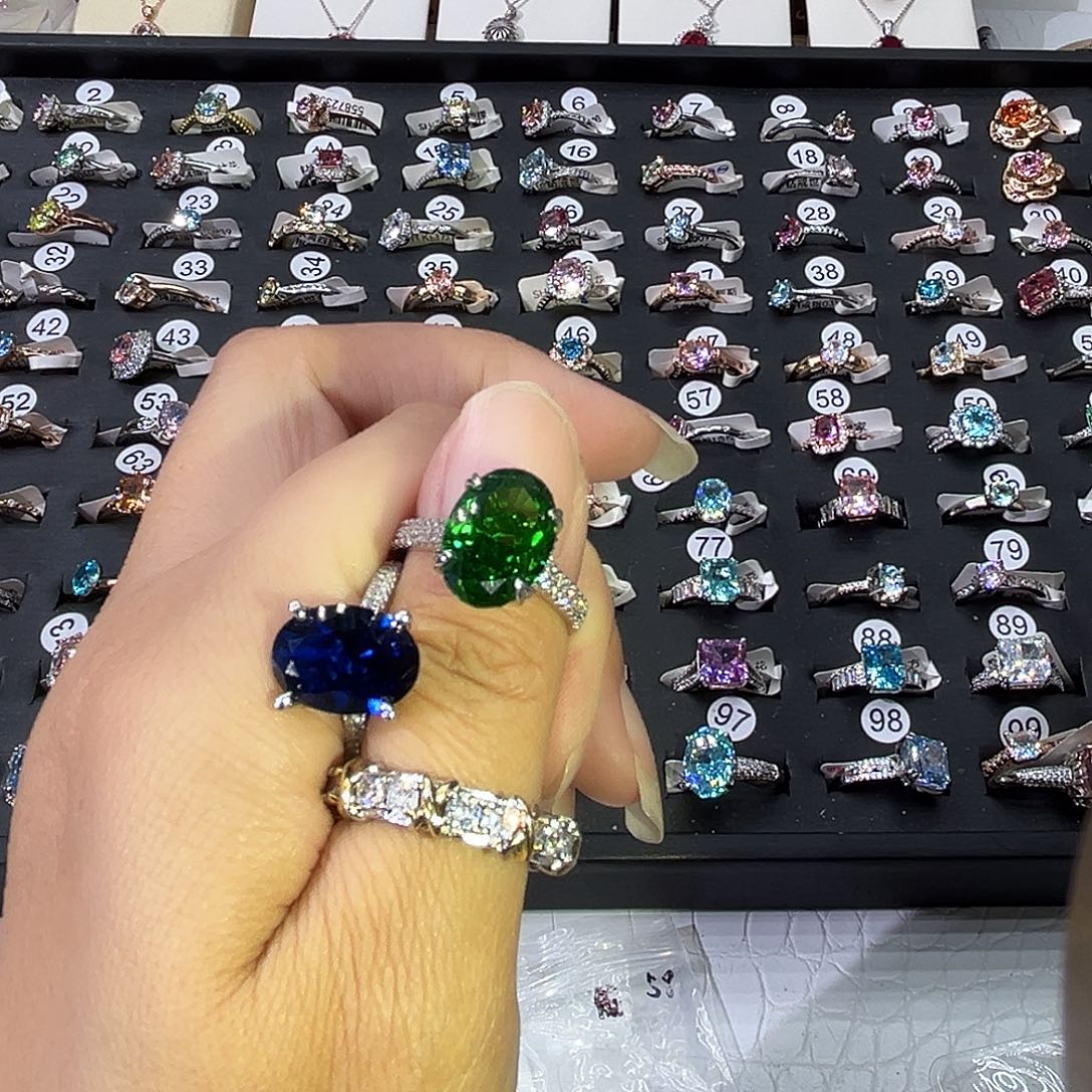 莫桑石非金属SH豪镶鸽子蛋（换深蓝钻）十卡-14