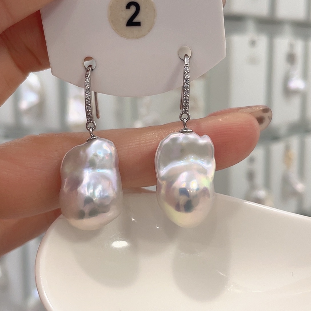 微***笑未镶嵌淡水珍珠颈饰