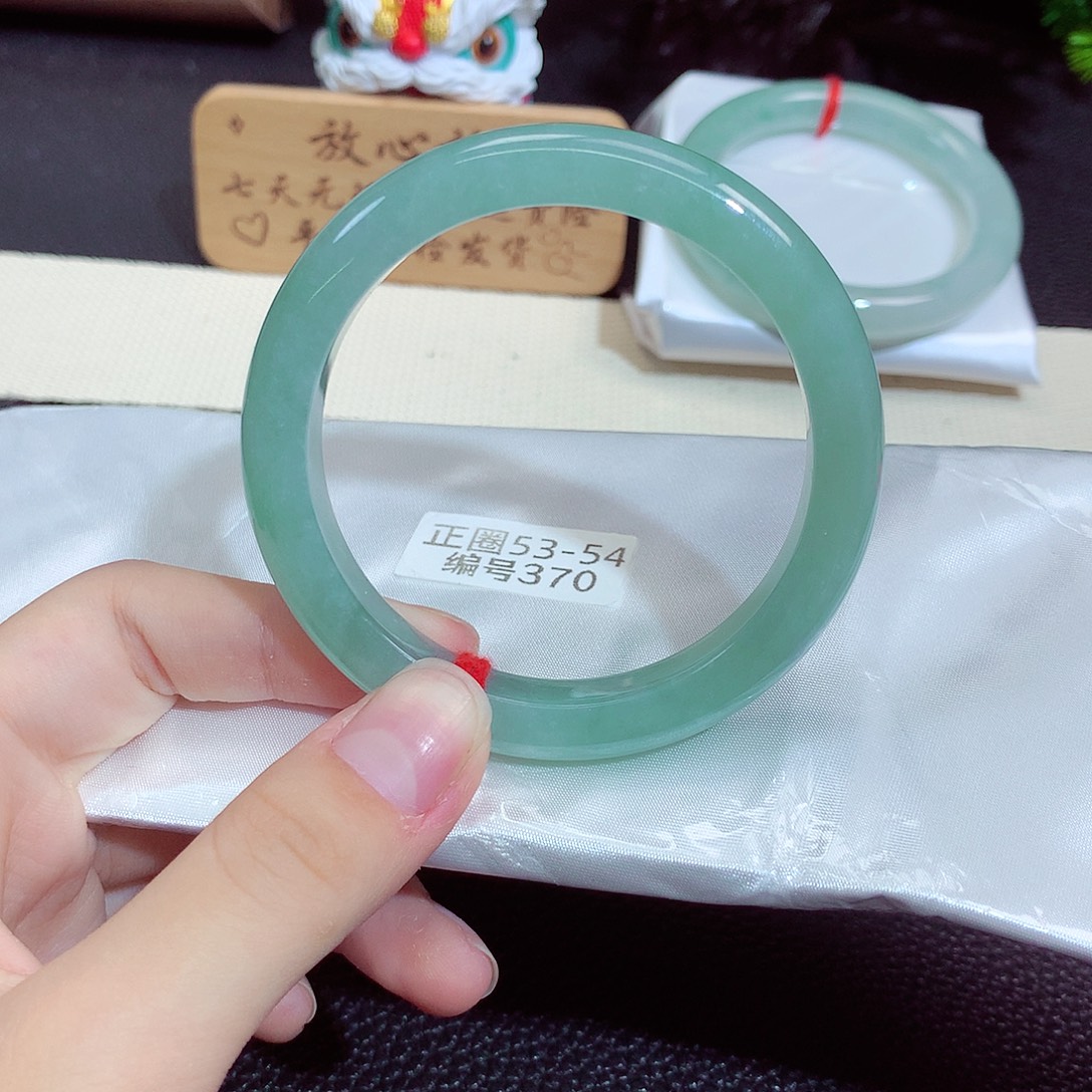 翡翠未镶嵌手镯370