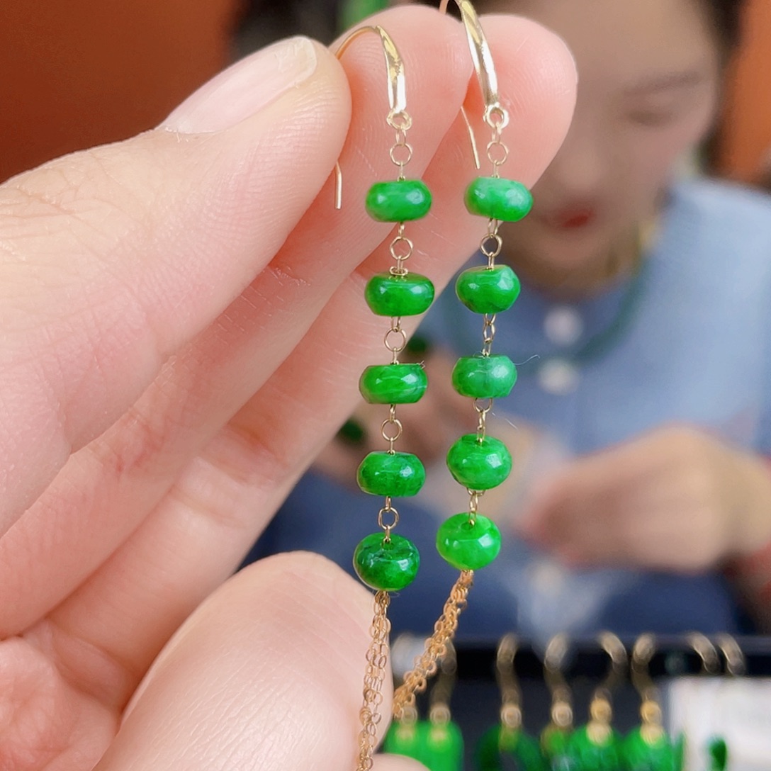 翡翠18K金镶嵌耳饰