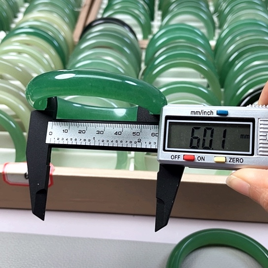 未镶嵌手镯东陵石