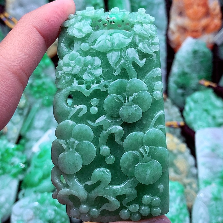 翡翠吊坠(不含链)未镶嵌
