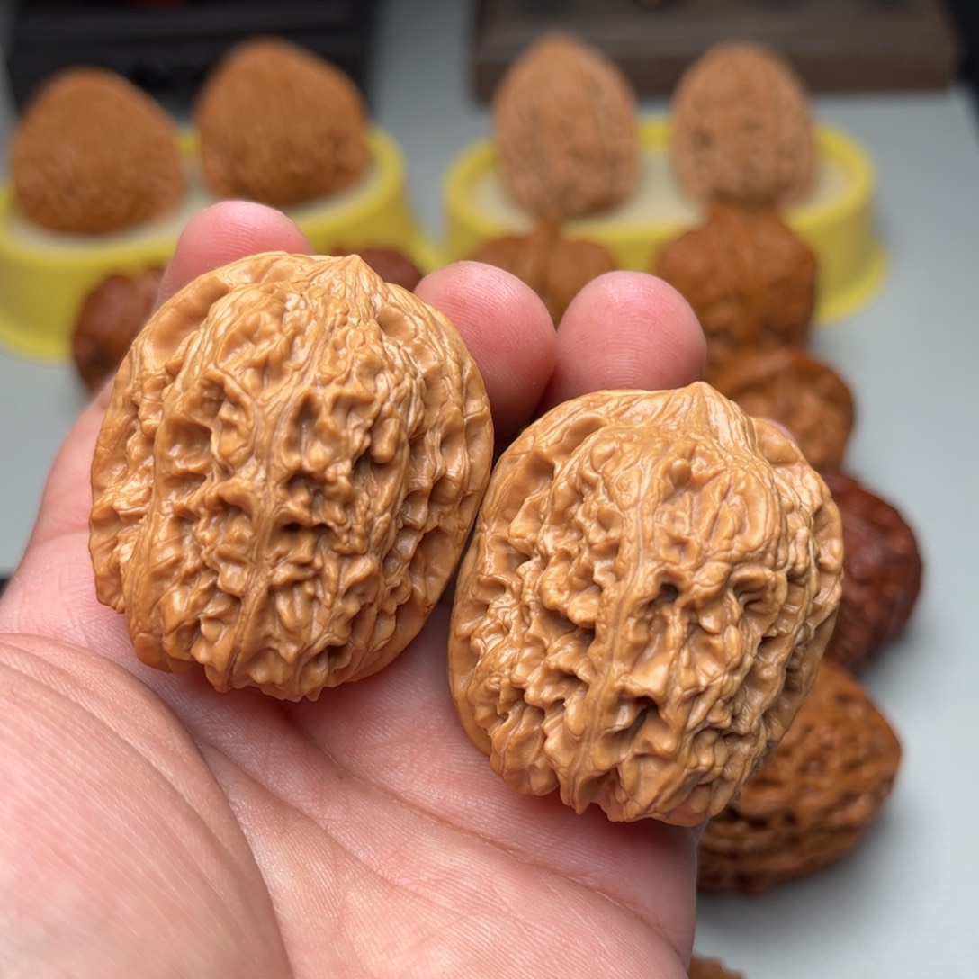 文玩核桃吊坠如****升西北将军