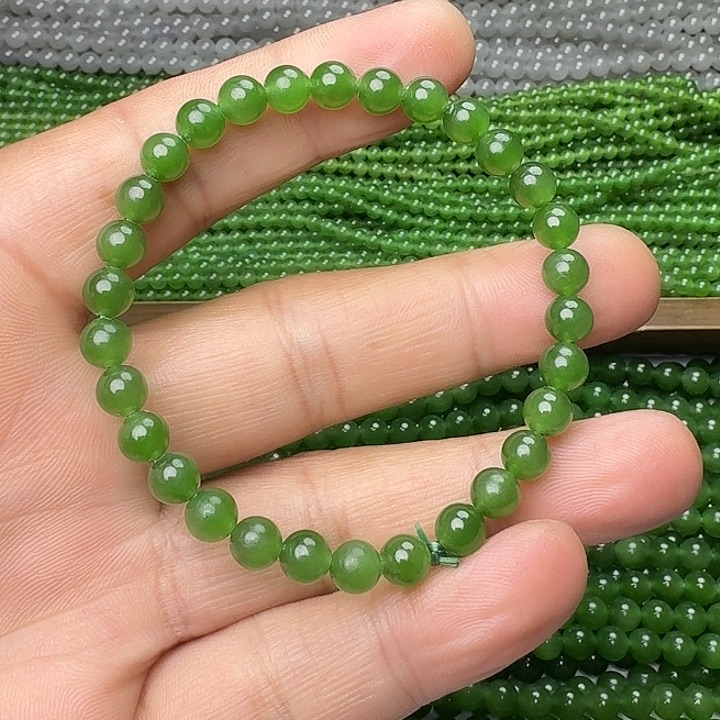 和田玉未镶嵌颈饰碧玉冰阳绿卡6手串