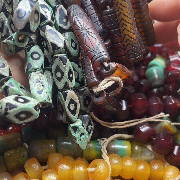 钱***币玛瑙/玉髓未镶嵌颈饰