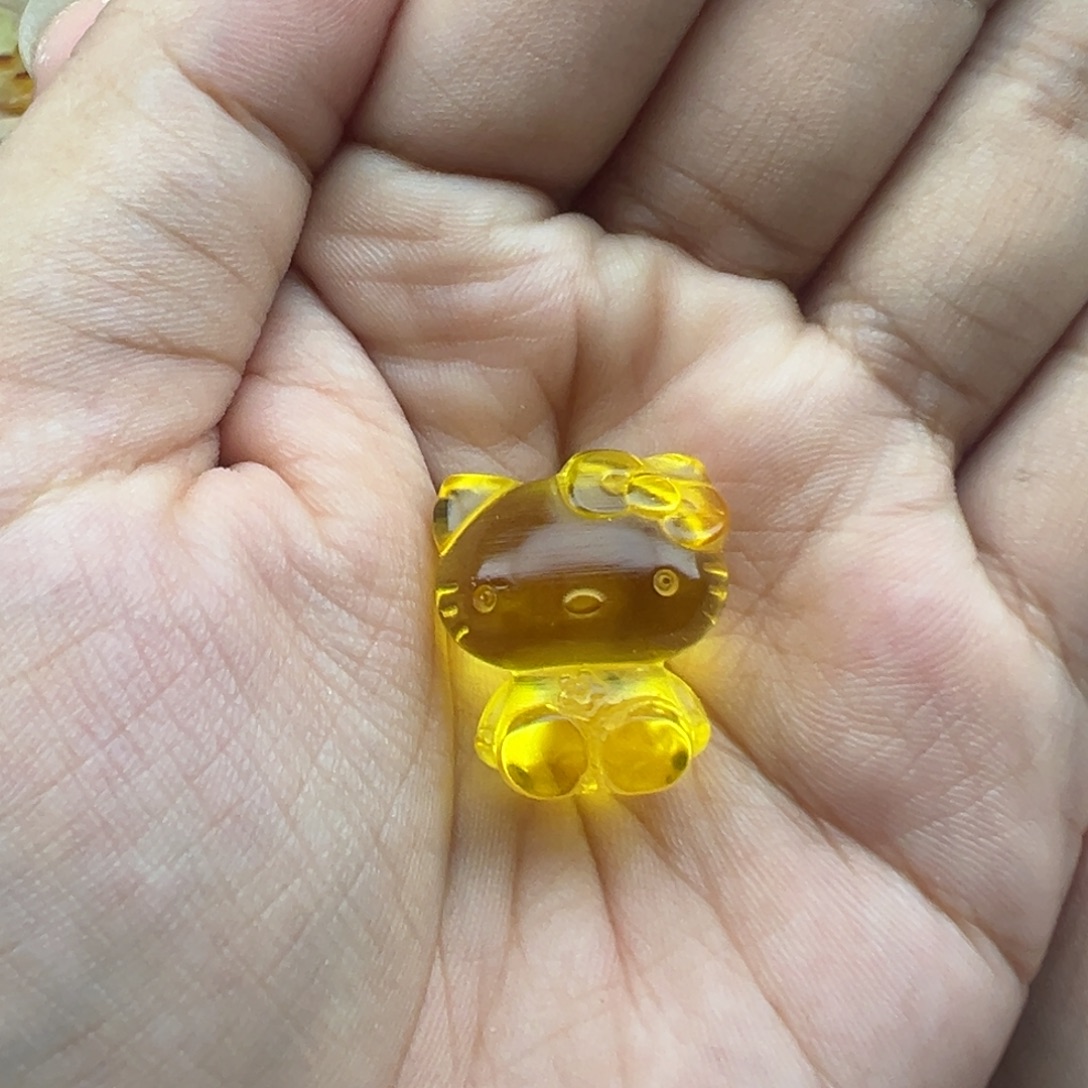 琥珀未镶嵌珠宝奇石打孔不退换