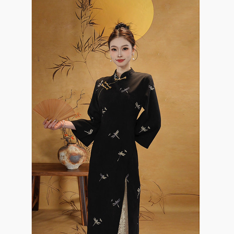 【首批现货】周子仪黑色新中式改良旗袍连衣裙女秋季长裙2025刺绣裙