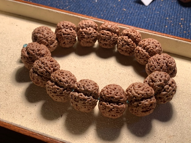 龙牙梅花，次超头（满足少许强迫症手串人）