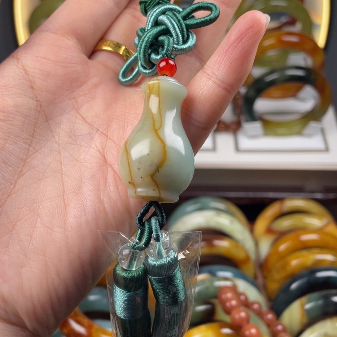 五***叶蛇纹石玉未镶嵌手镯