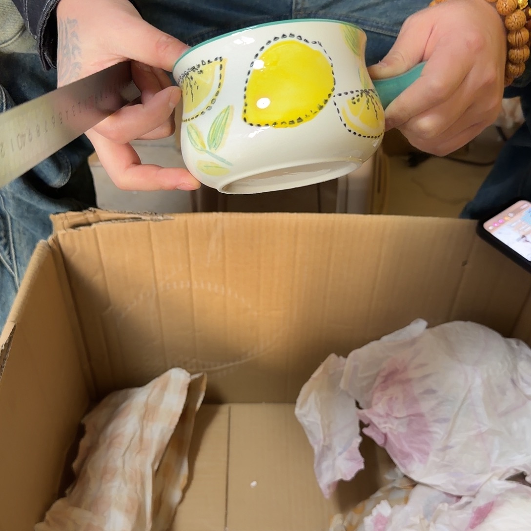 陶瓷微瑕微瑕～满15飞，感谢姐姐支持～