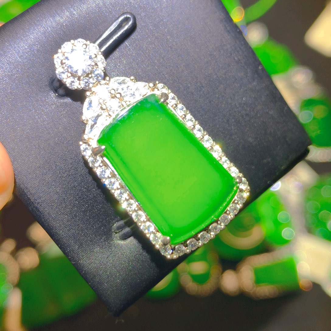 翡翠银S925镶嵌颈饰