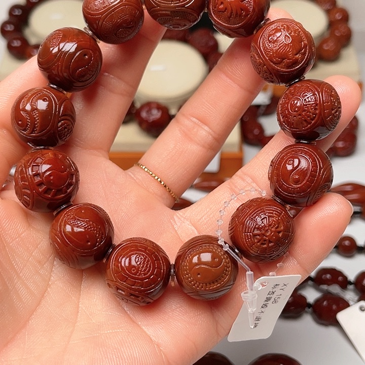 橄榄核手串?**贺四相八卦